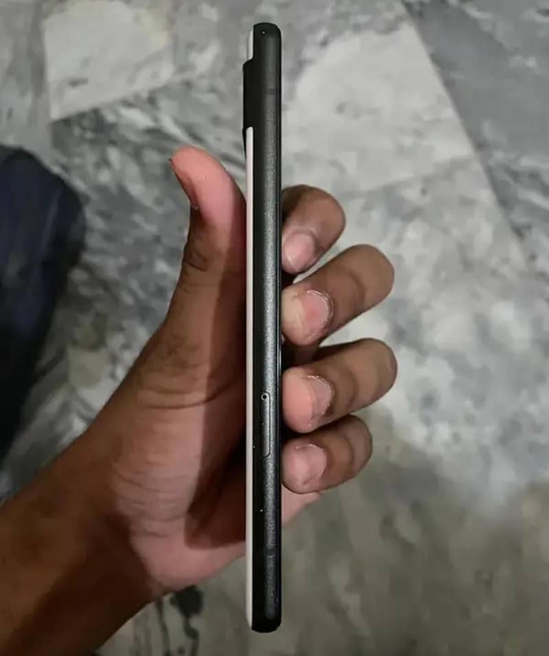Google Pixel 6a 4
