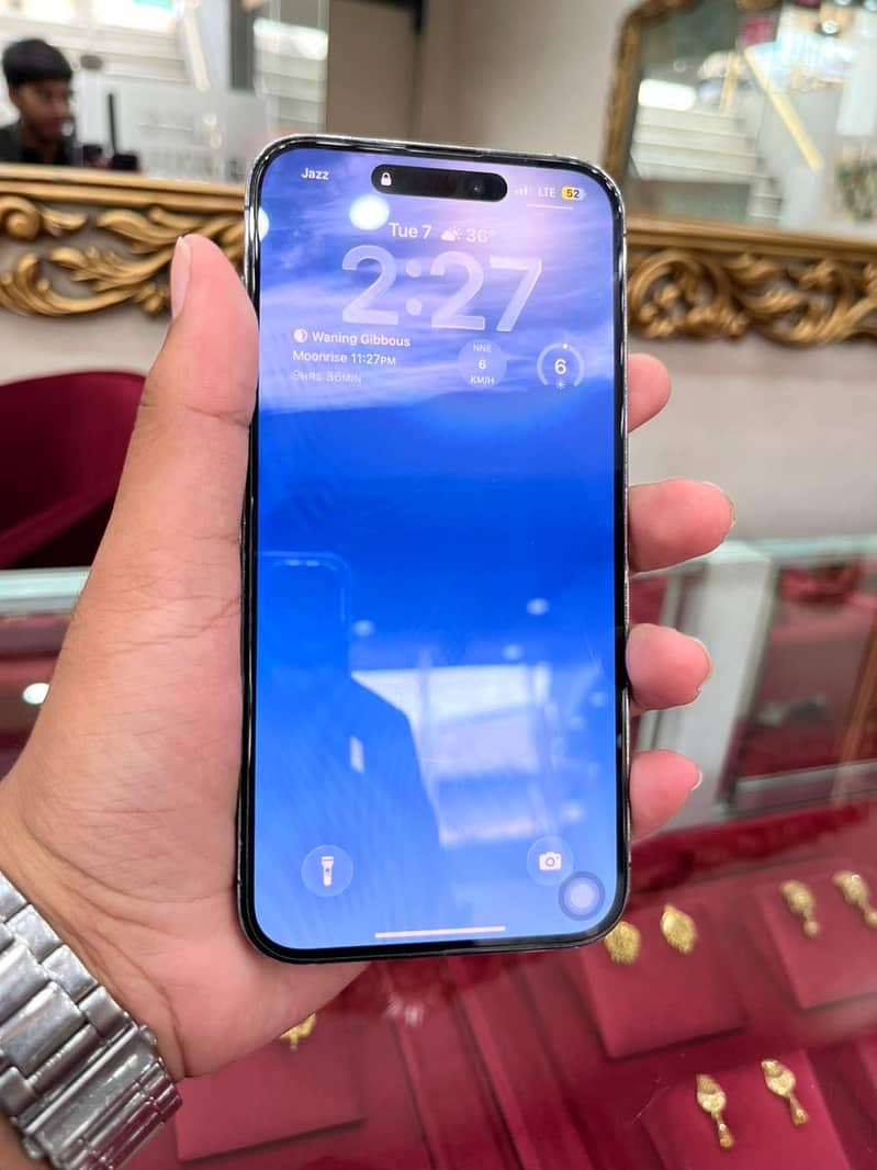 Apple iPhone 14 Pro Max 0