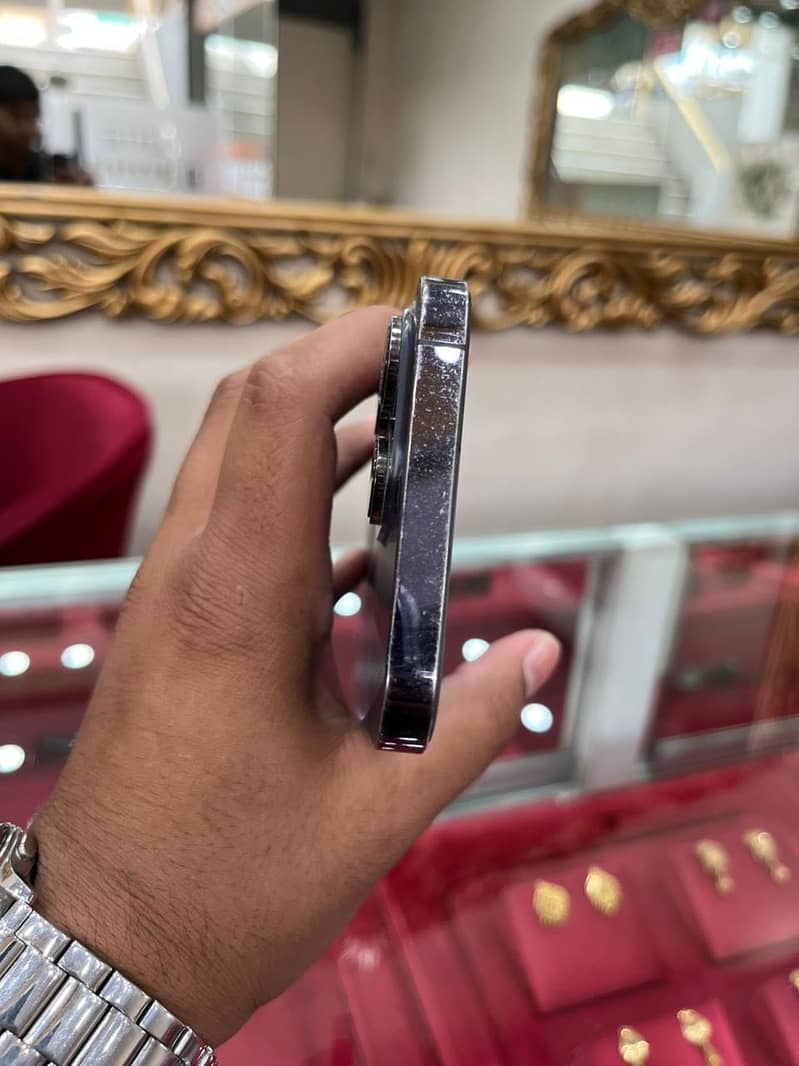 Apple iPhone 14 Pro Max 3