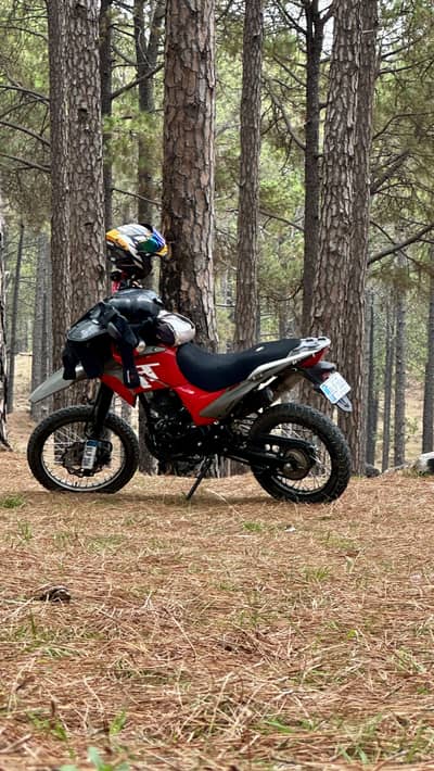 TT200 Trail Motorcycle