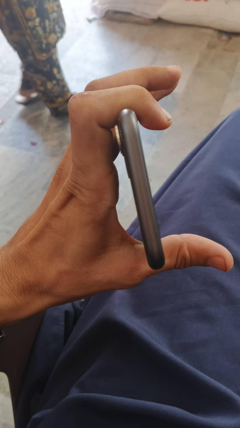 Apple iPhone 11 2