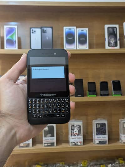 BlackBerry Q5