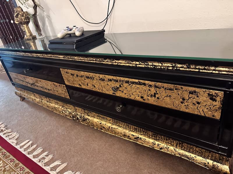 Tv table 0
