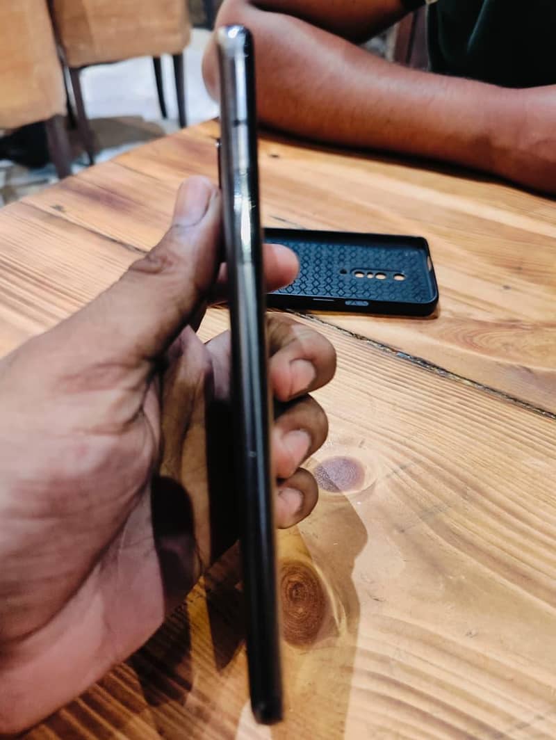 One Plus 7 Pro 3