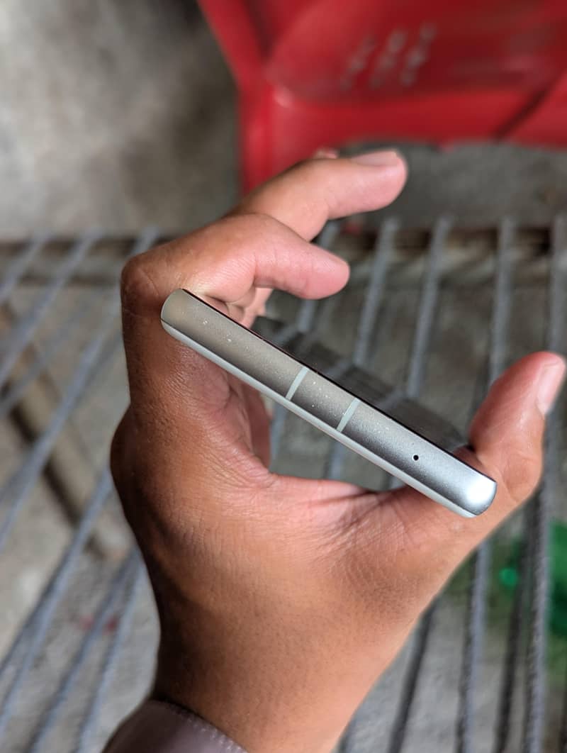 Google Pixel 7a 4