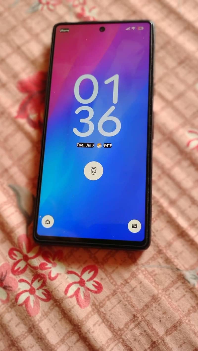 Google Pixel 7 4