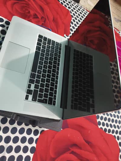 MacBook Pro 15" Mid – 16GB RAM | 256GB SSD | Excellent Condition