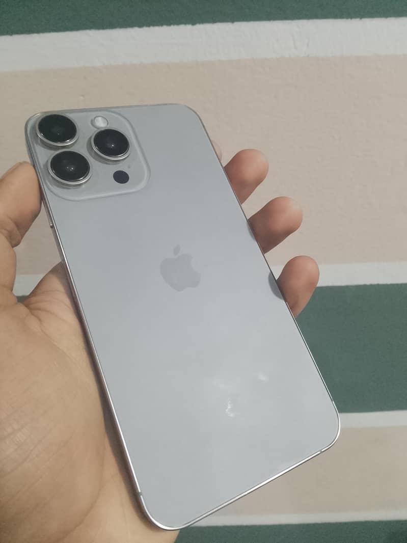 iphone 15 pro max 0