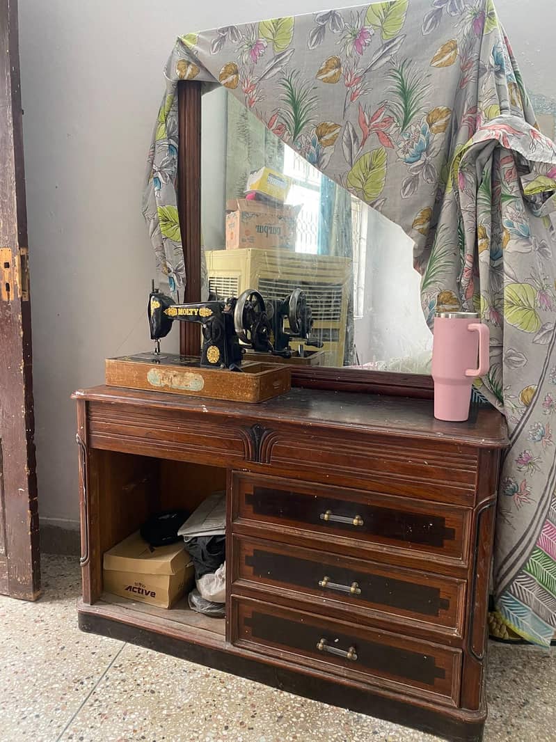 dressing table 1