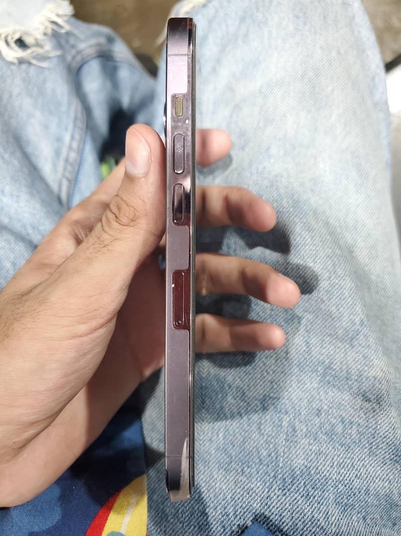 Apple iPhone 14 Pro 1