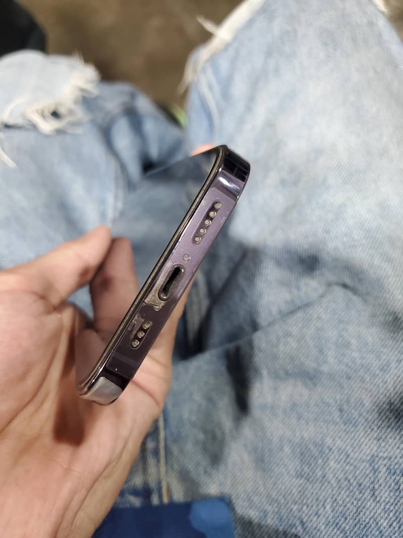 Apple iPhone 14 Pro 3
