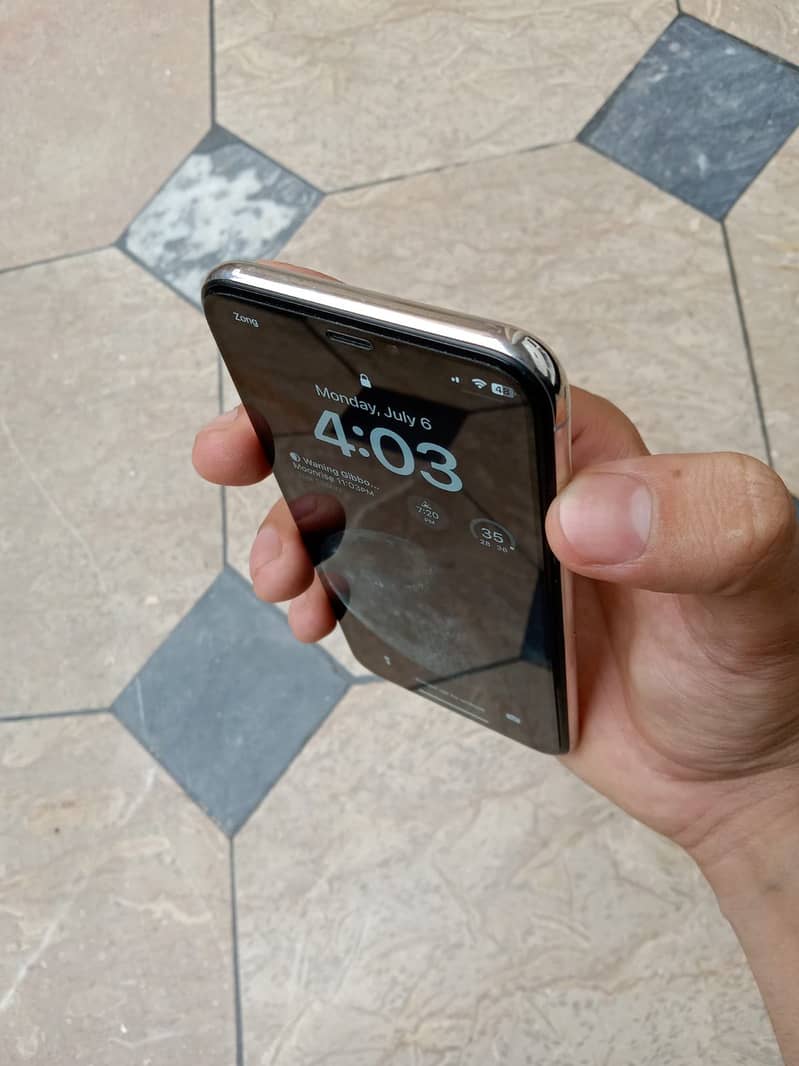 Apple iPhone X 1