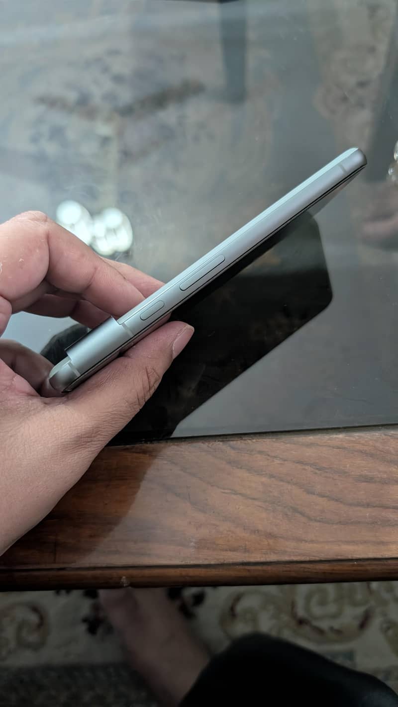 Google Pixel 8 2