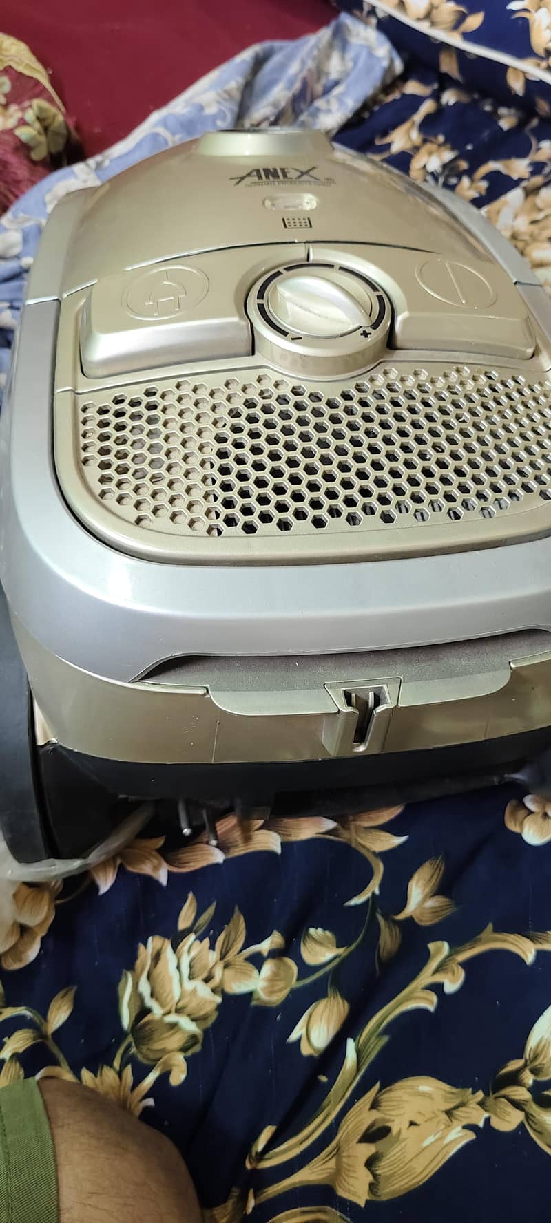 vacuum cleaner 1