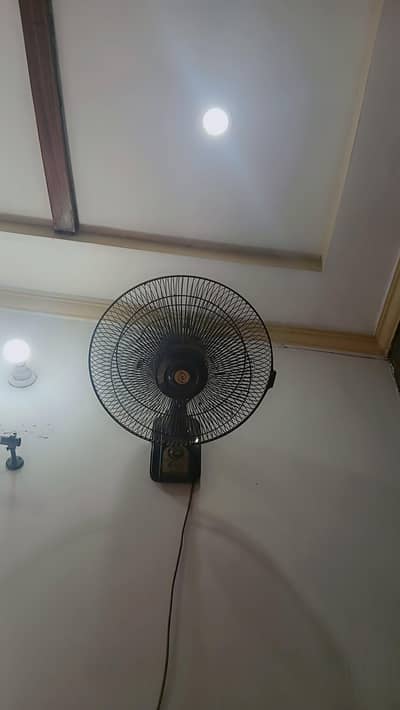 black bracket fan
