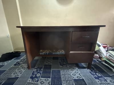 Computer table