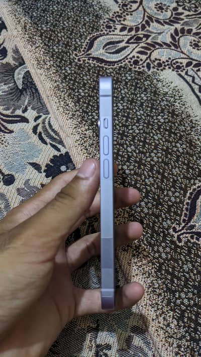 Apple iPhone 14