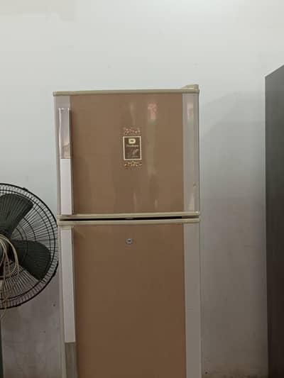 DAWLANCE REFRIGERATOR FOR SALE