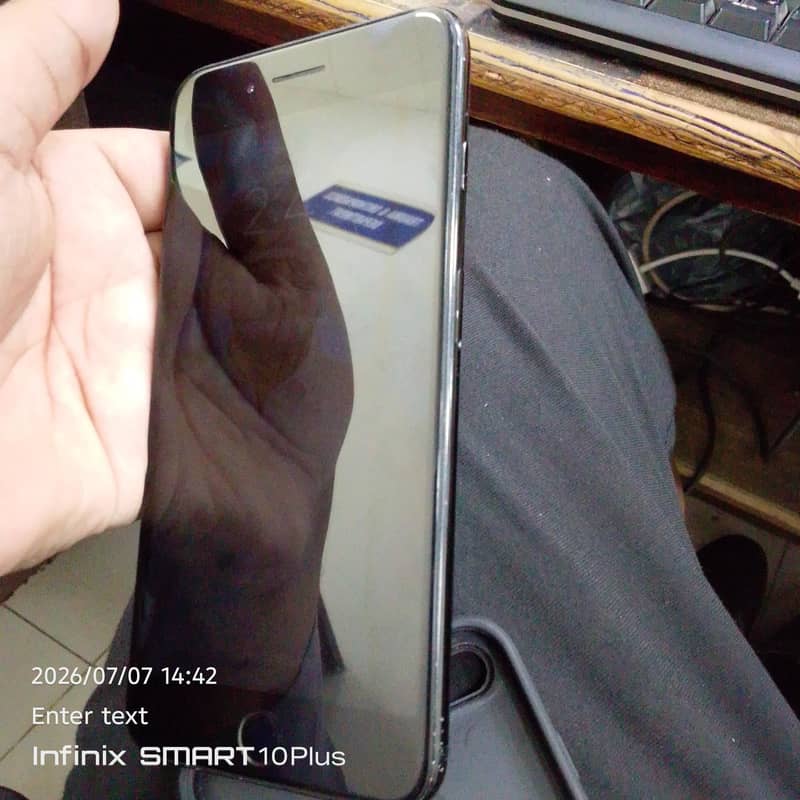 Apple iPhone 7 Plus 1