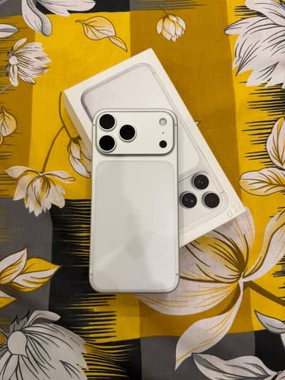 Apple iPhone 17 Pro Max | 256GB | Factory Unlocked | Like New