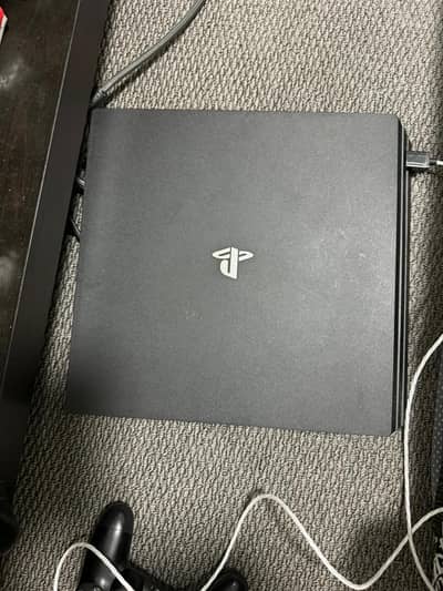 Playstation 4 Pro 1Tb 7200