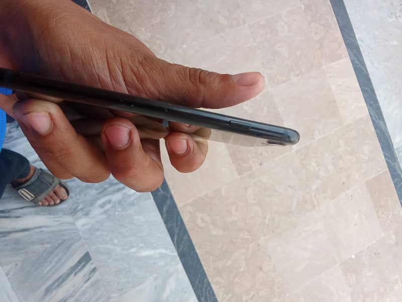 Apple iPhone 7 1
