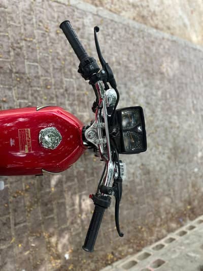 Honda CG125 Self 2026