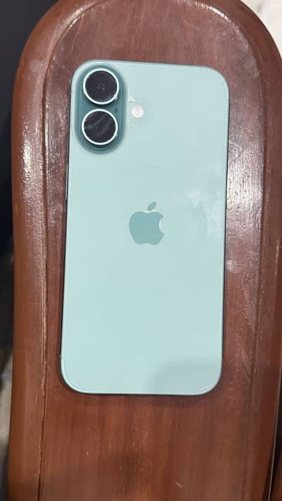 Apple iPhone 16