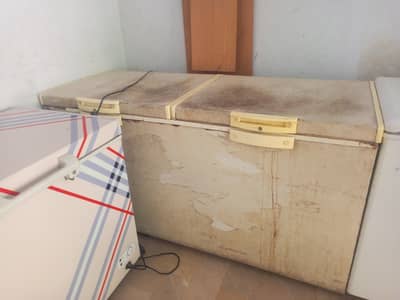 Urgent Sale: Waves Double Door Deep Freezer (Used)