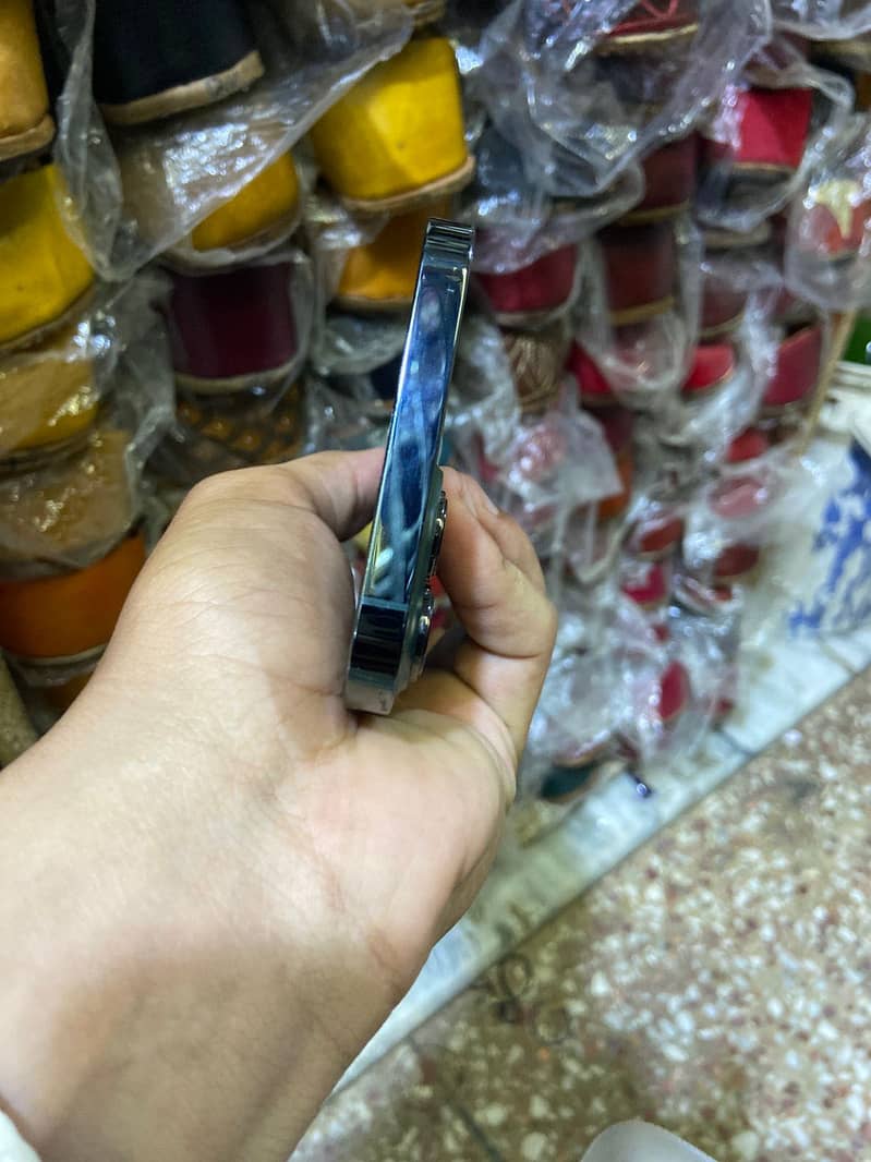 Apple iPhone 13 Pro Max 4