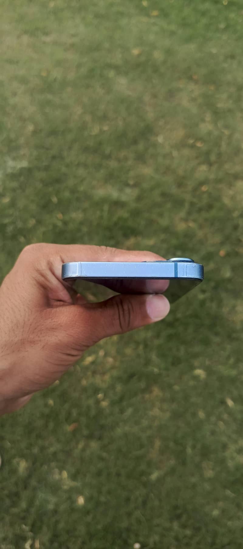 Apple iPhone 13 4