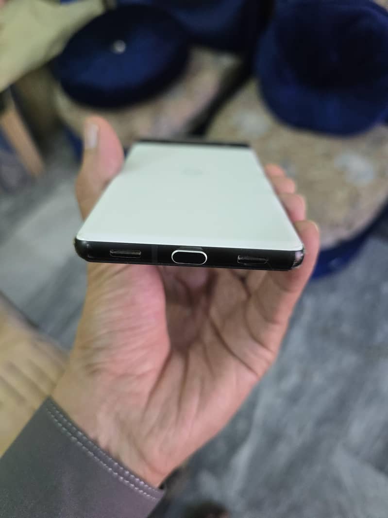 Google Pixel 6a 1