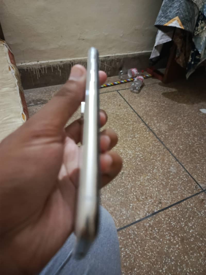 Apple iPhone X 2