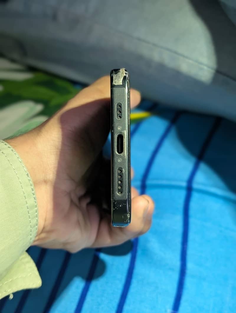 Apple iPhone 15 2