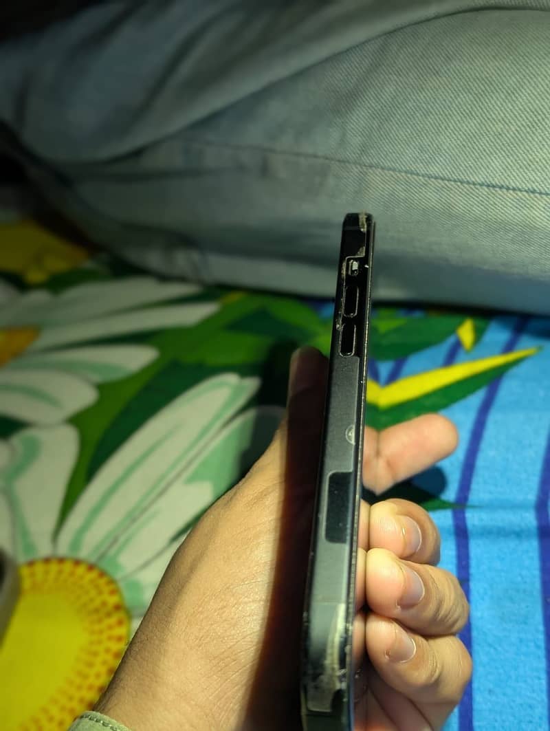 Apple iPhone 15 5