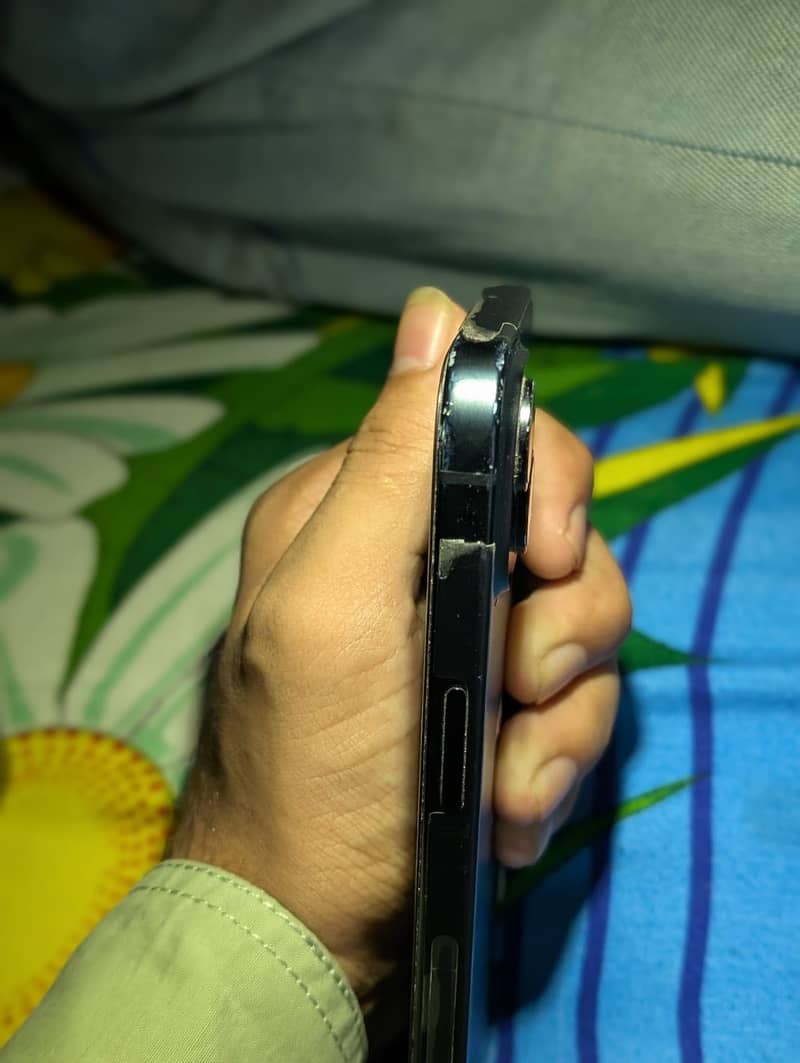 Apple iPhone 15 8