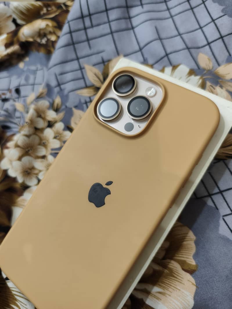 iPhone 16 Pro Max 2