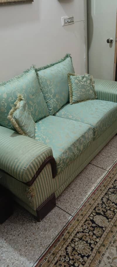 leaving abroad want to sell home furniture