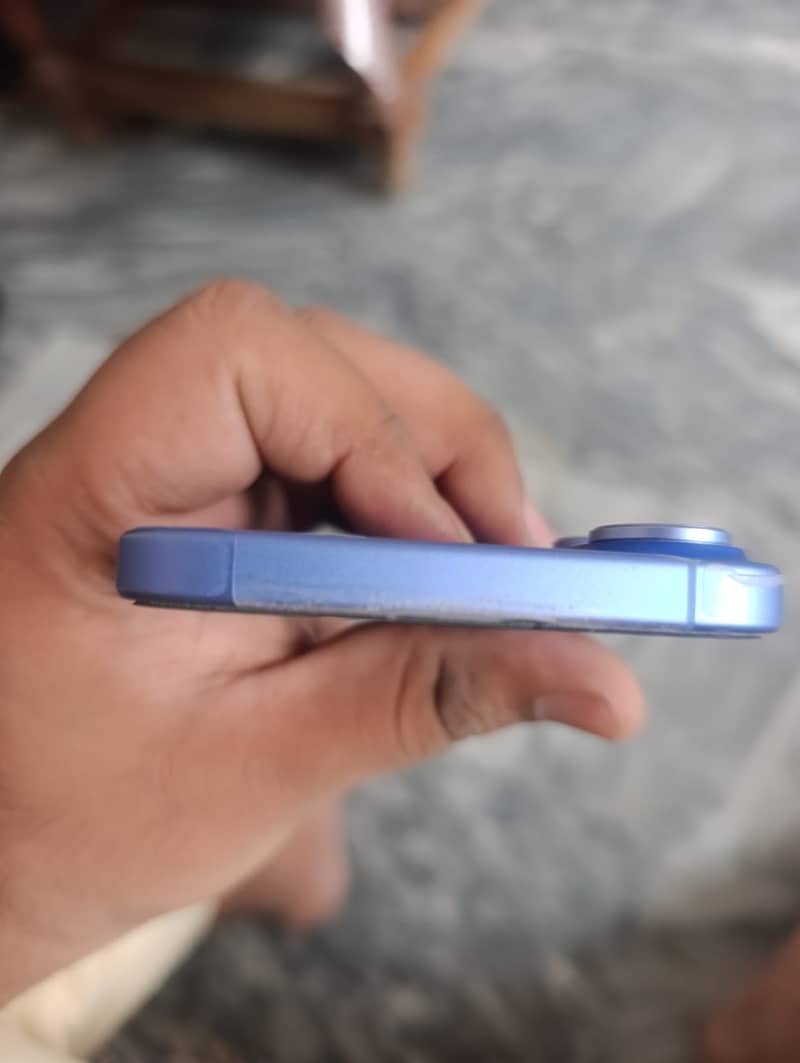 Apple iPhone 16 Plus 2
