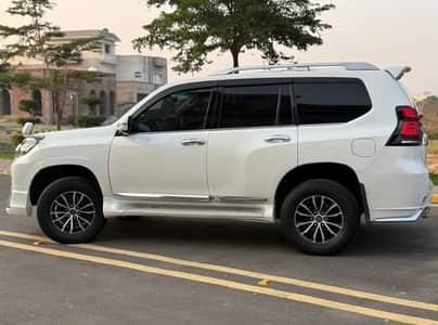 Toyota Land Cruiser 2003 Model