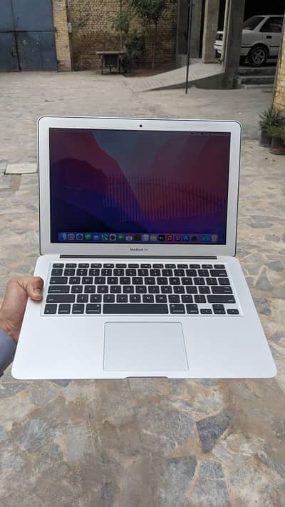 MacBook Air 2017 exchange available