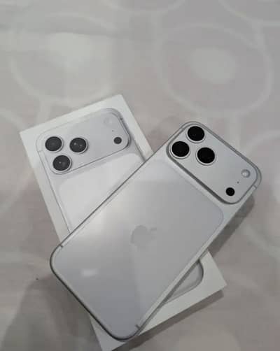 17 Pro Max 256 gb 100 battery health 10 by 10 condition