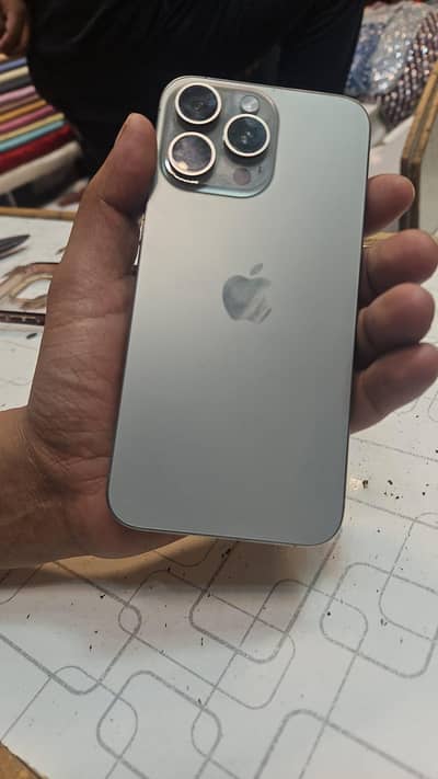 Apple iPhone 15 Pro Max