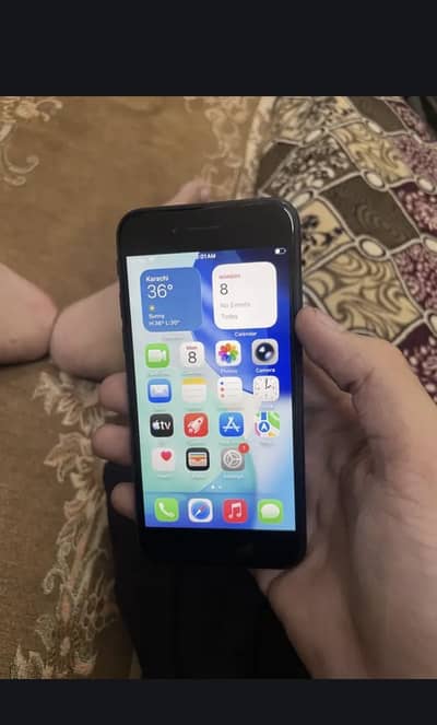 Apple iPhone SE