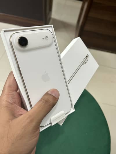 Apple iPhone 17 Air 256 gb dubai model