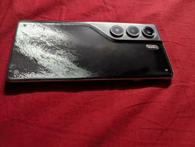 Tecno CAMON 40