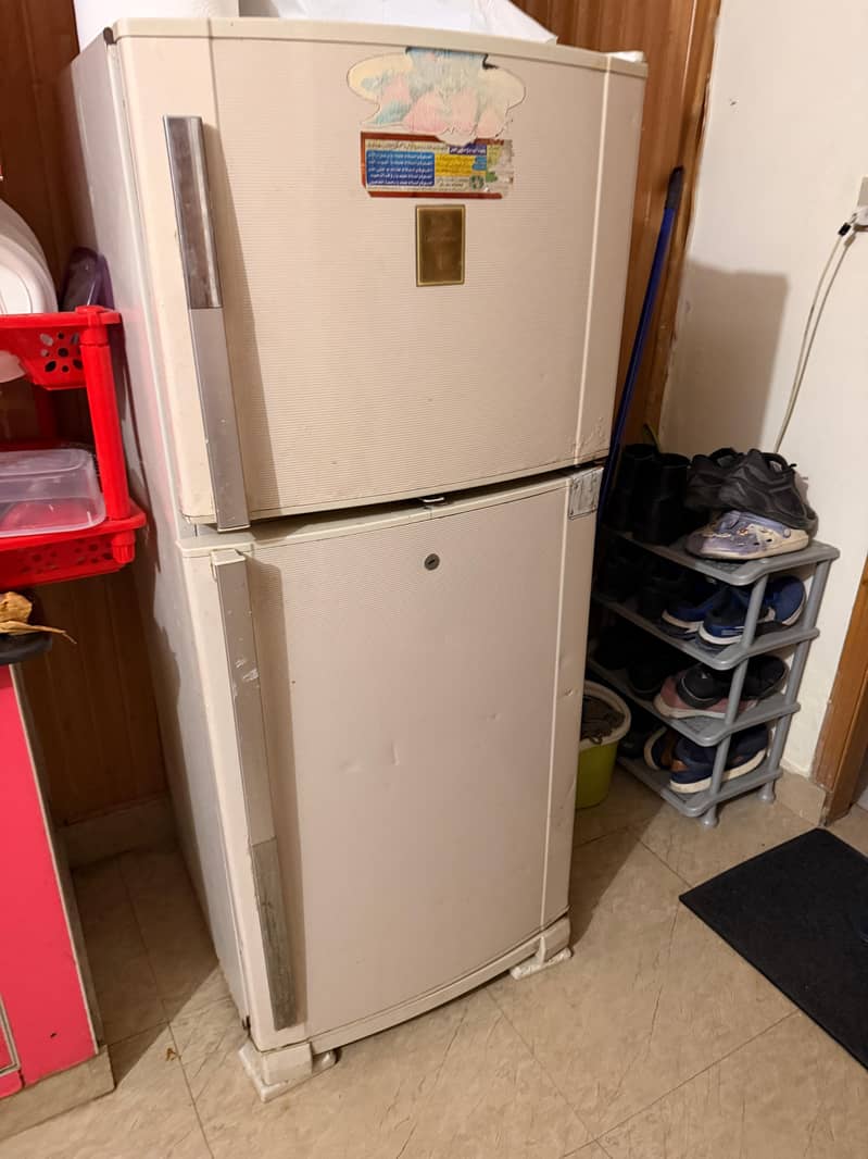 Refrigerator 0