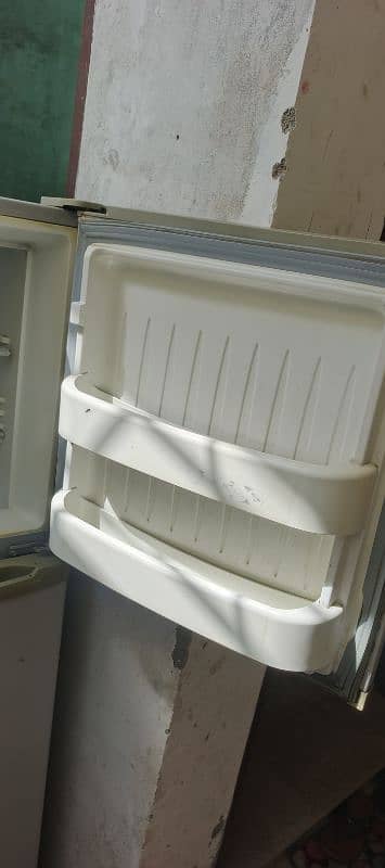 Refrigerator 4