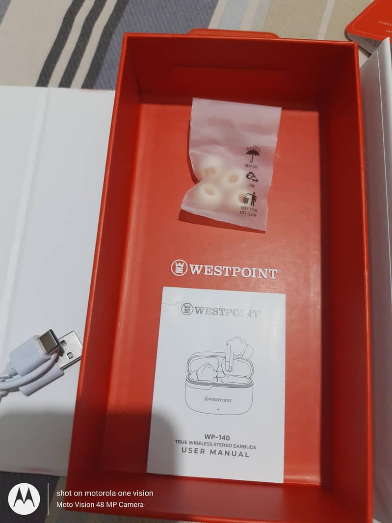 Ear Buds 7