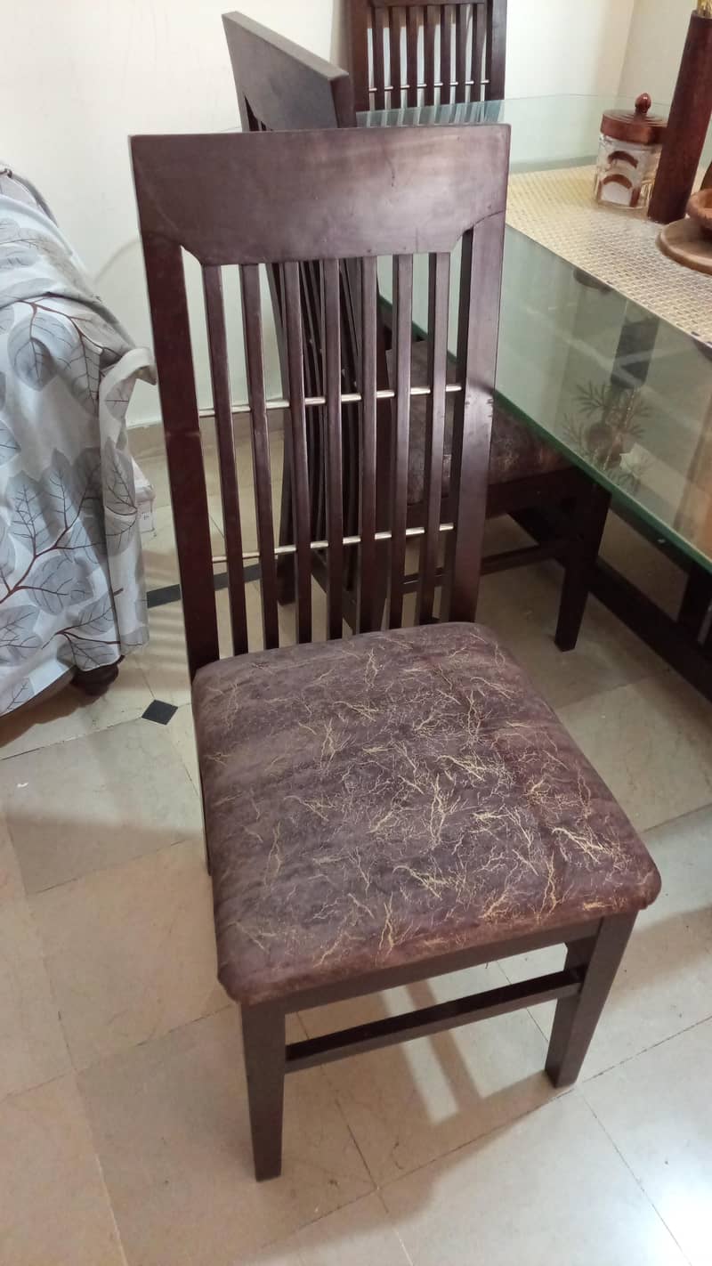 Dining Table 6 seaters 2